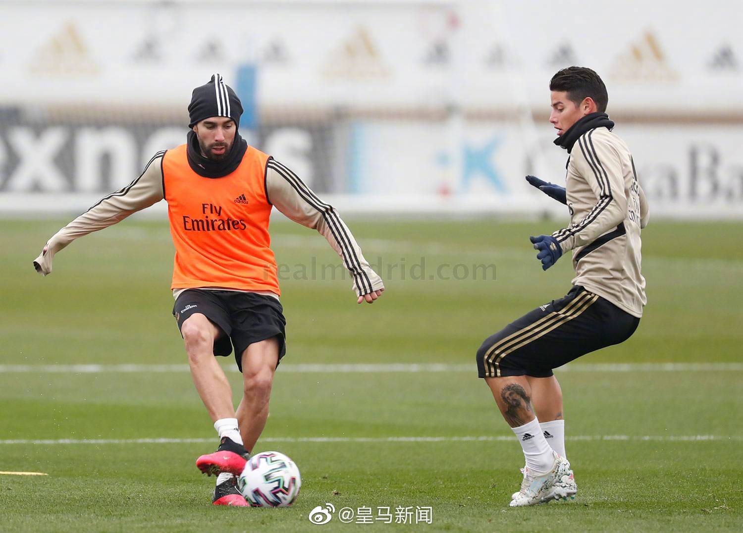 加时末段体能课后;洛杉矶湖人造点机会备战国王杯;底气十足;训练强度明显提升的简单介绍 加时末段体能课后;洛杉矶湖人造点机会备战国王杯;底气十足;训练强度明显提升的简单介绍