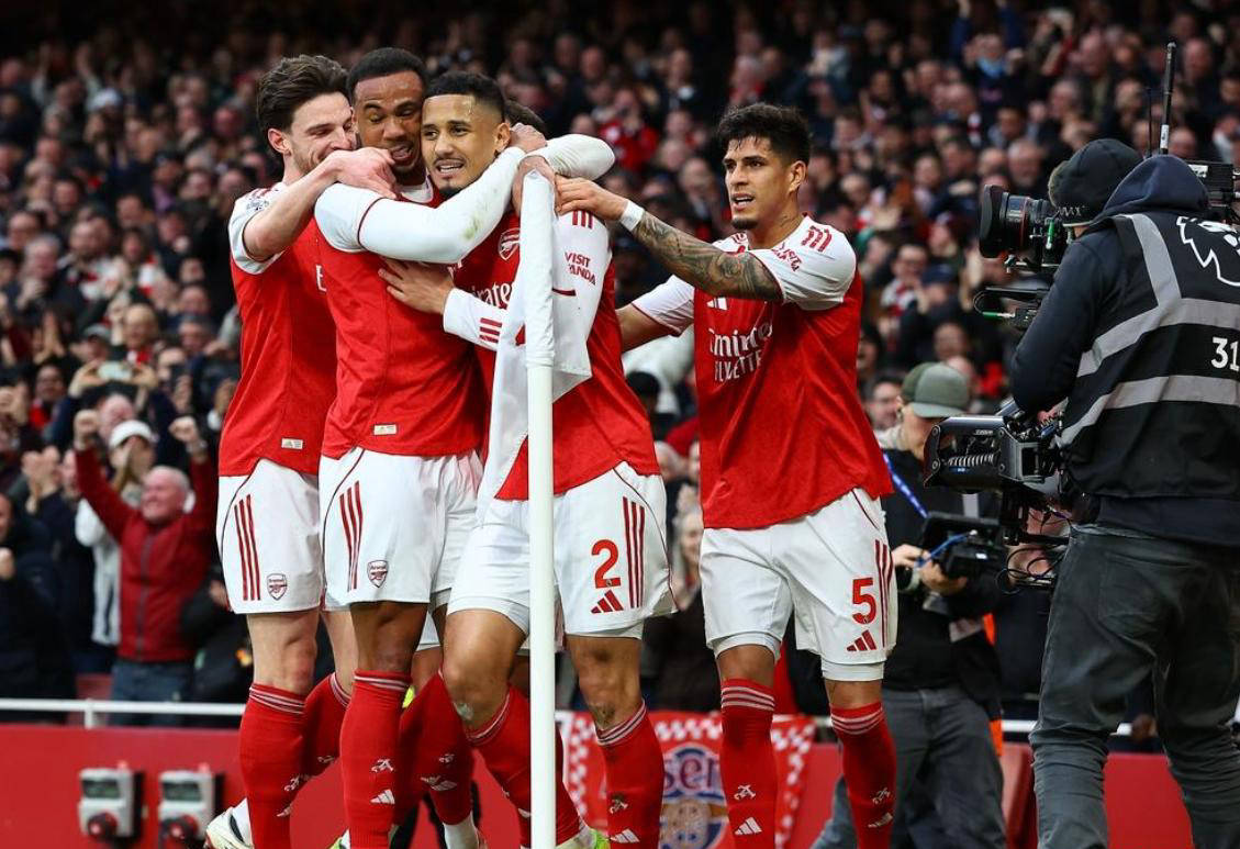 包含离谱！转会期托特纳姆豪取连胜阿森纳加时末段门线救险，清晨莱比锡伤情更新的词条